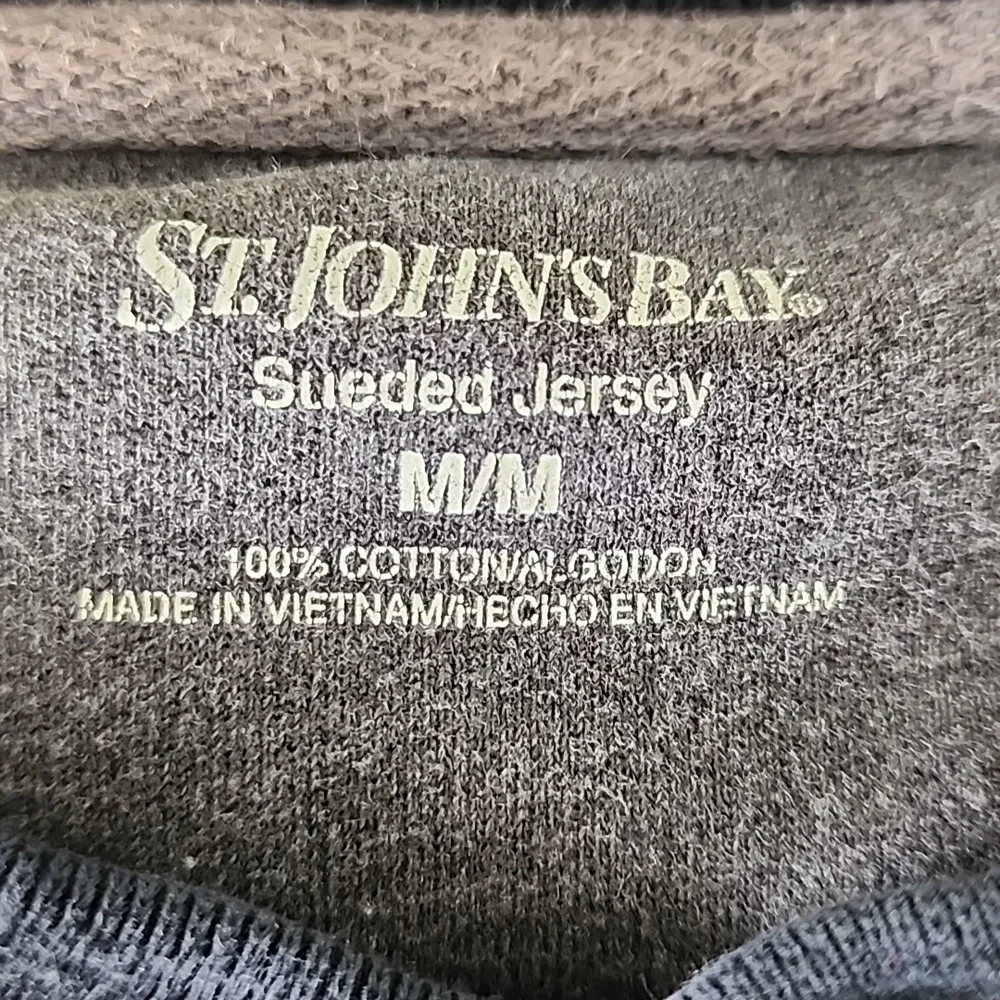 ST JOHN'S BAY MEN'S TOP
